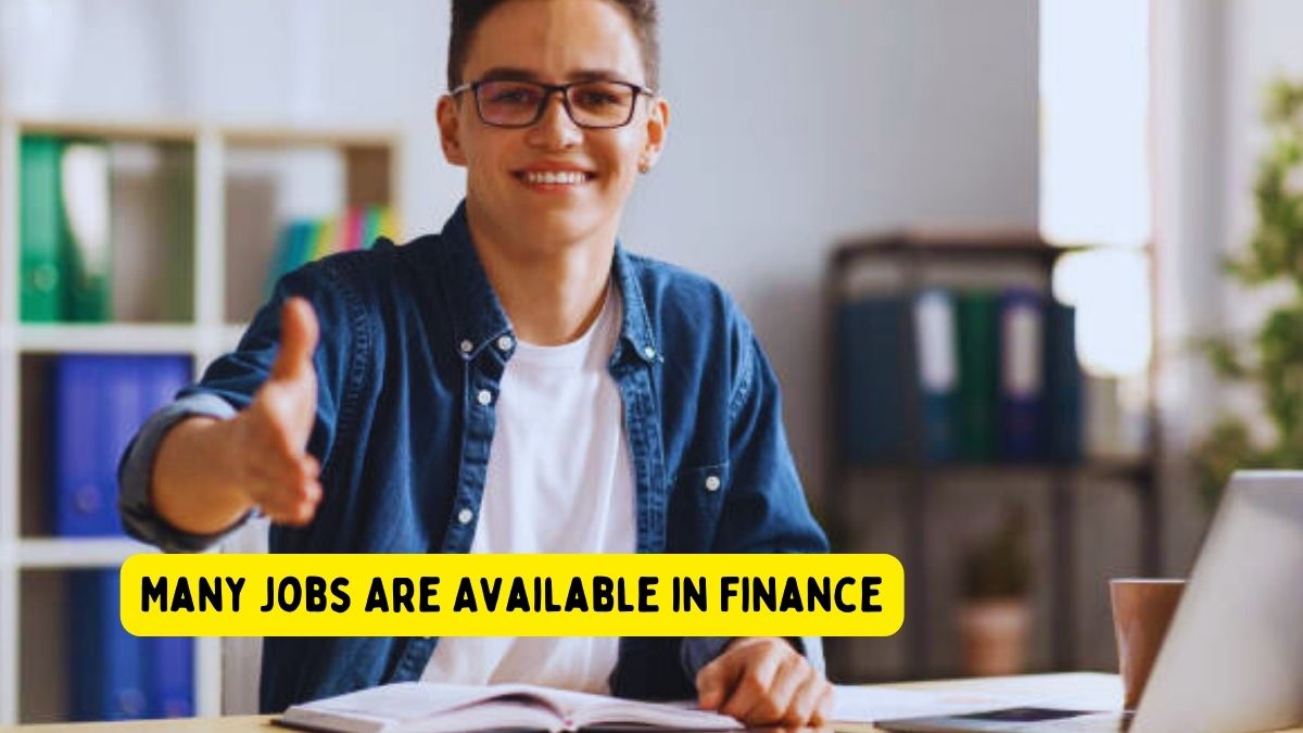 How Many Jobs Are Available in Finance